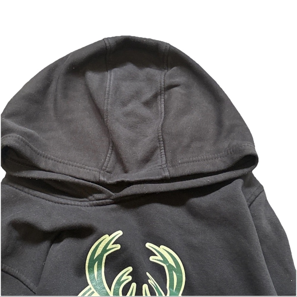 NBA Milwaukee Bucks Youth Boys Green Logo Sweatshirt, Size Large 14-16 - Picture 10 of 11